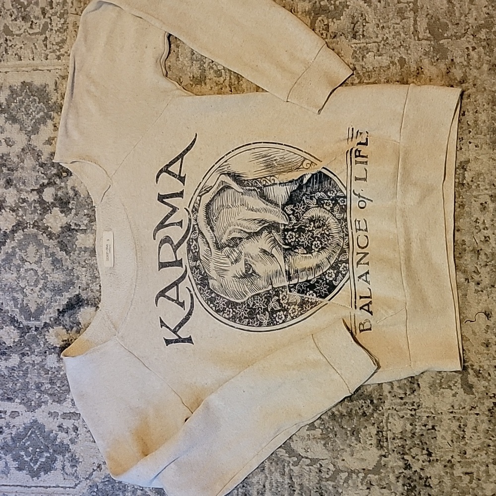 Sweatshirt